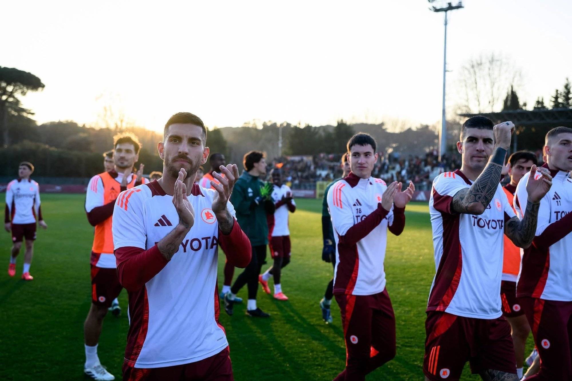 开云下载-罗马内讧爆发，主教练正与球员矛盾不断的简单介绍