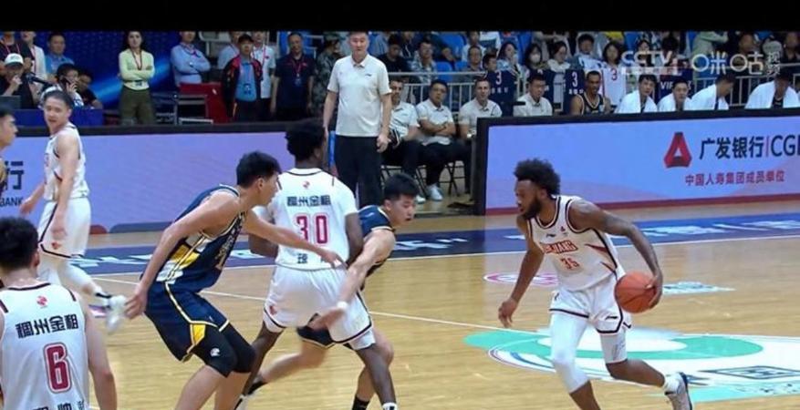 中国篮球联赛的最新结果揭晓，球队实力悬殊分明的简单介绍