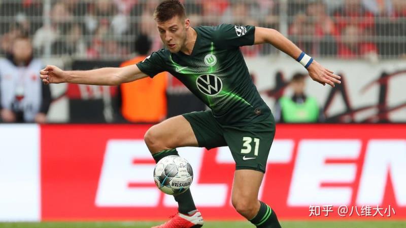 包含沃尔夫斯堡客场不败，稳固战绩的词条