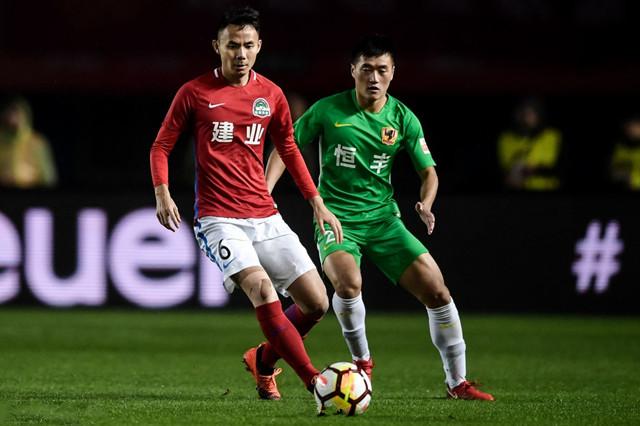 关于恒大客场击败建业，稳固积分榜第一的信息