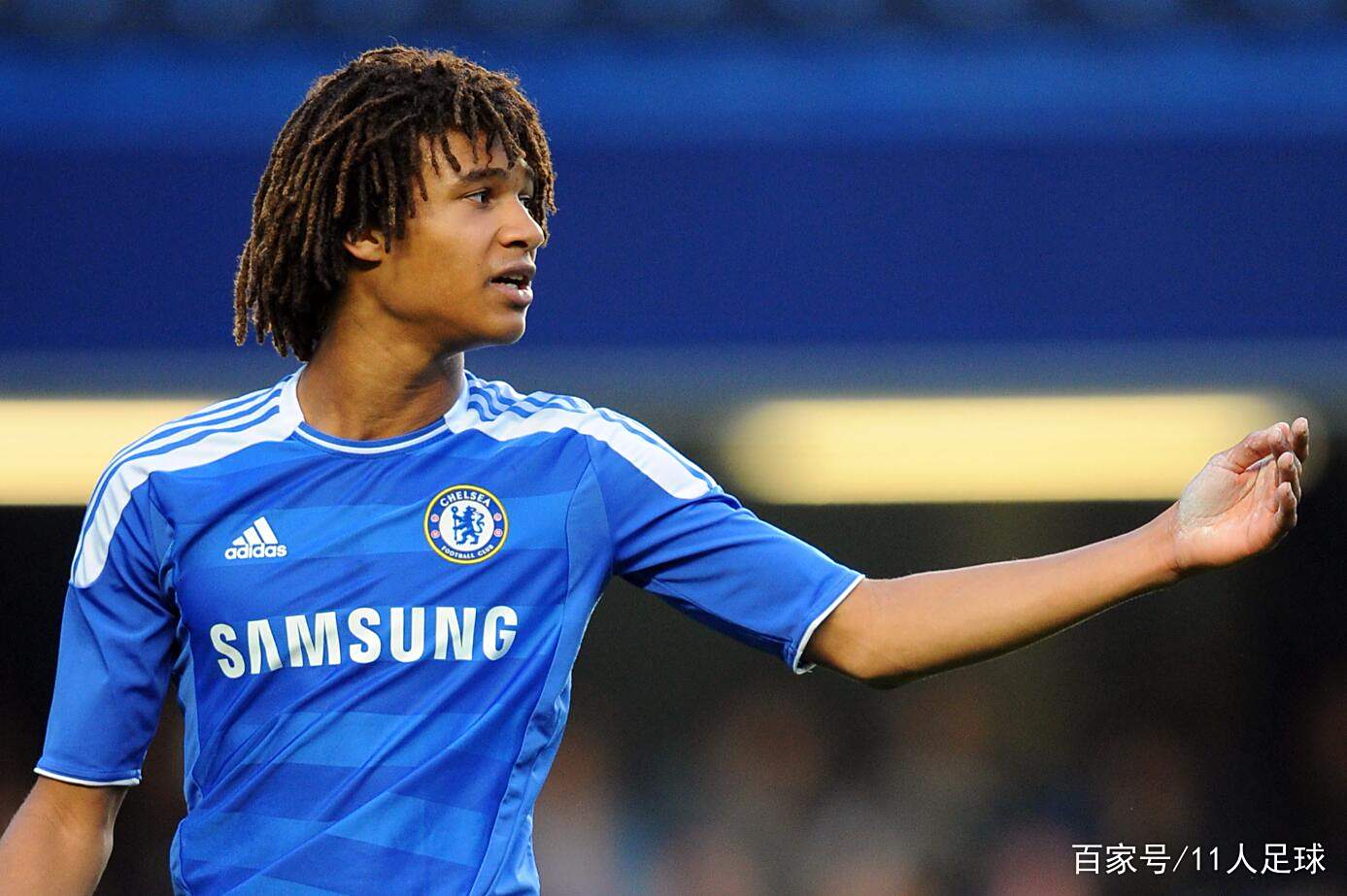 切尔西新秀挺进，登顶在即
