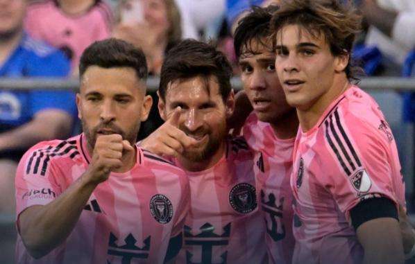 开云体育官方网站-阿根廷名将再次锋芒毕露，球迷一片赞美！的简单介绍