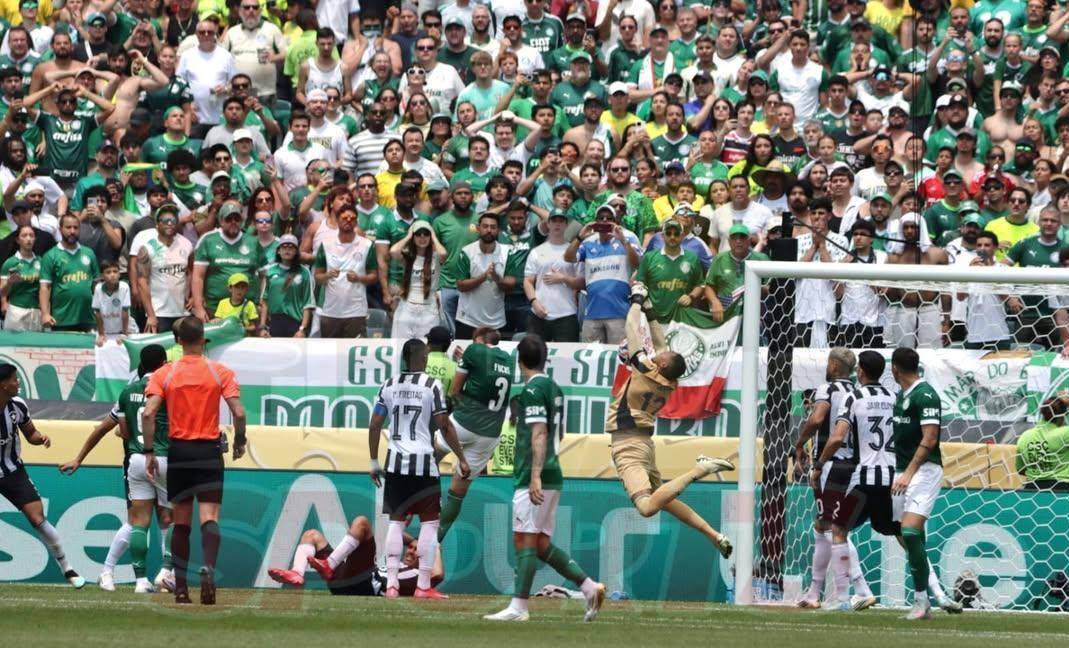 开云体育中国-关于激烈角逐中成功反超，球队实现逆袭的信息