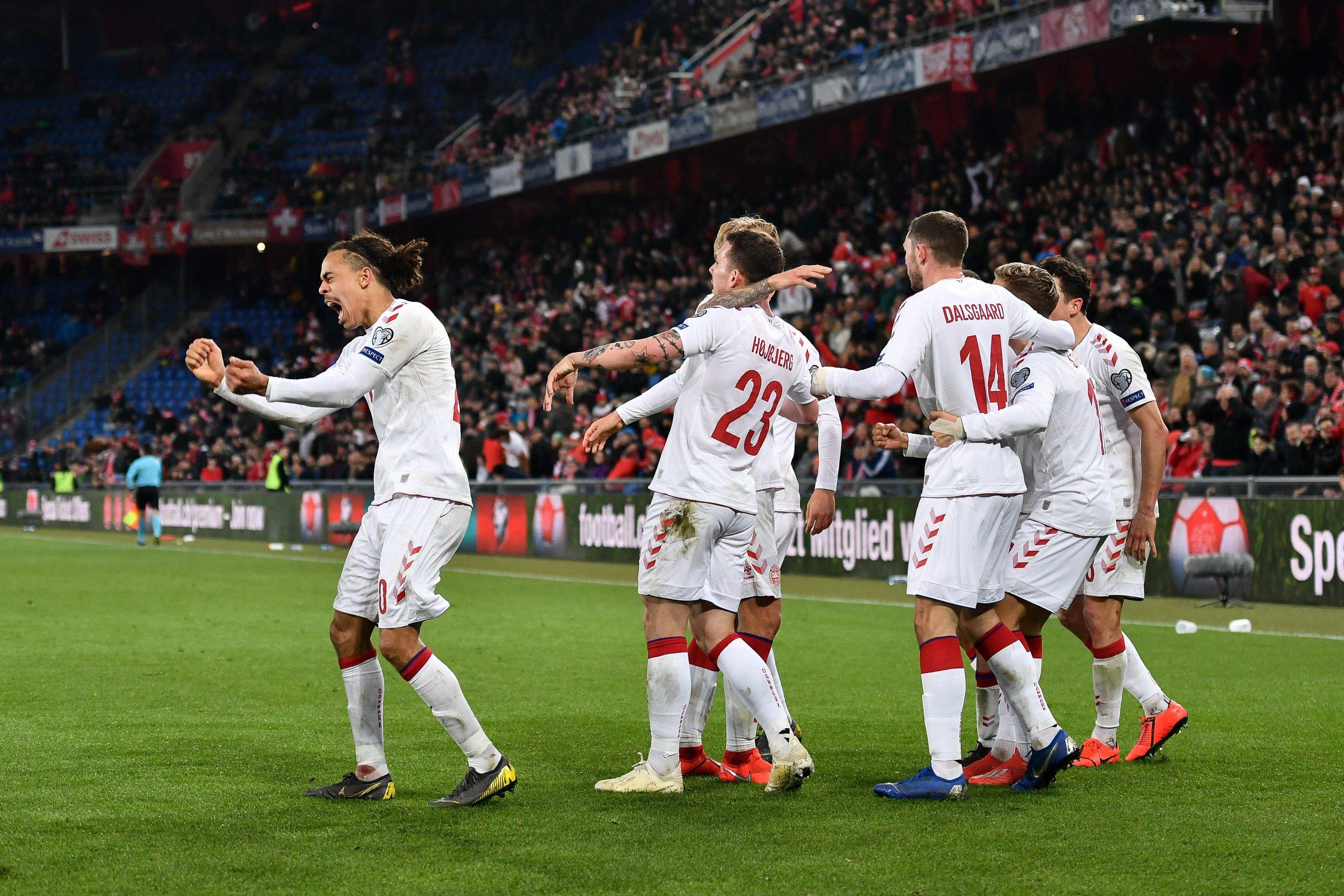 瑞士队主场力克对手，小组赛表现稳定