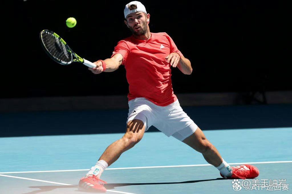 澳大利亚网球队绝杀日本网球队，兹维列夫制霸全场的简单介绍