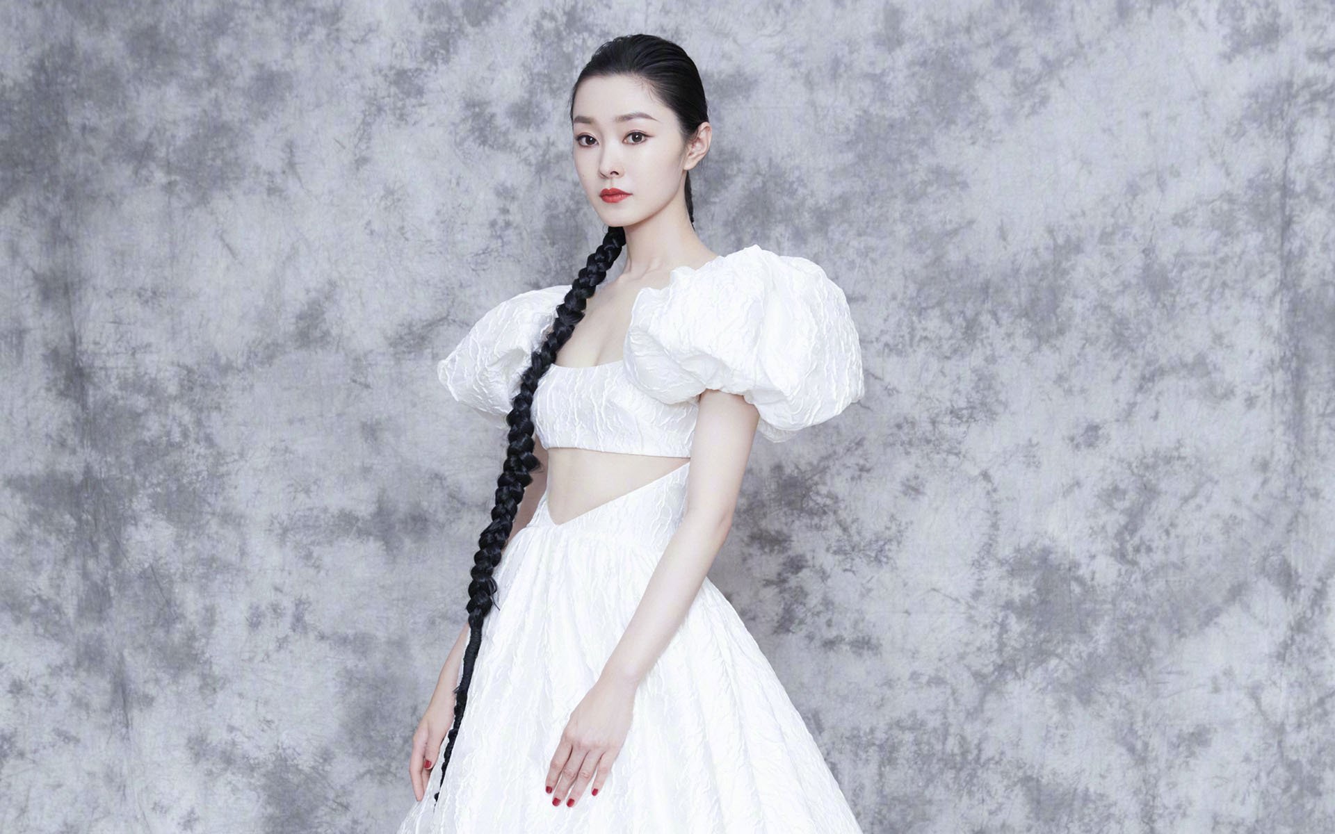 活塞逆袭夜!福克斯狂飙33分,末节16分击碎深圳防线